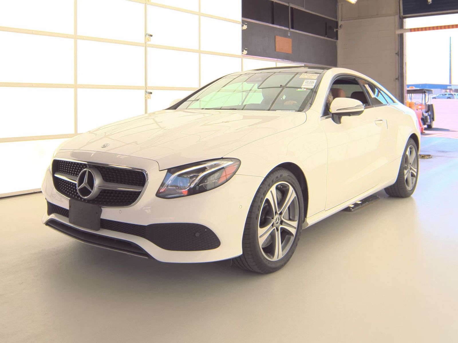 MERCEDES-BENZ E-CLASS - 1