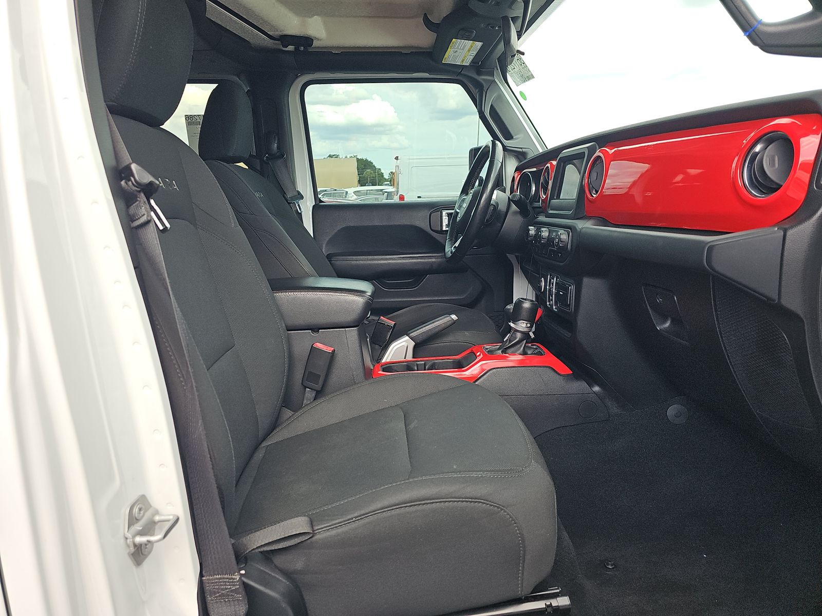 JEEP UNLIMITED SAHARA - 9