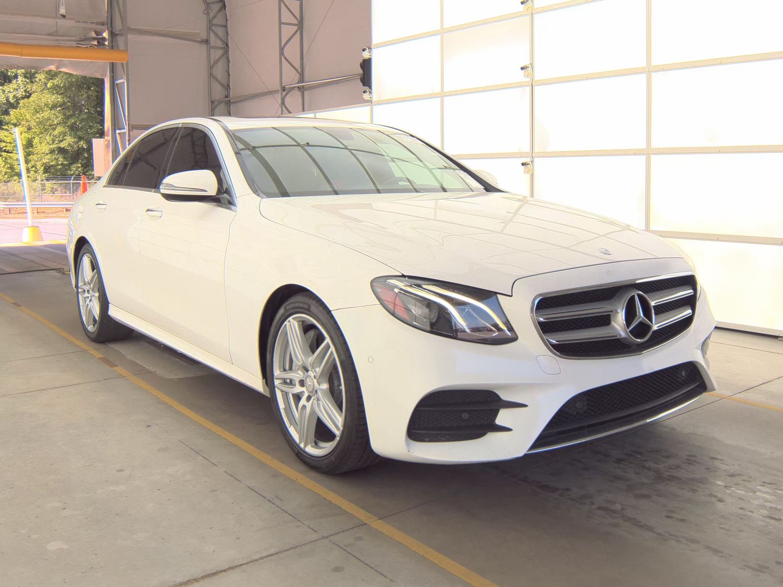 MERCEDES-BENZ E-CLASS - 5