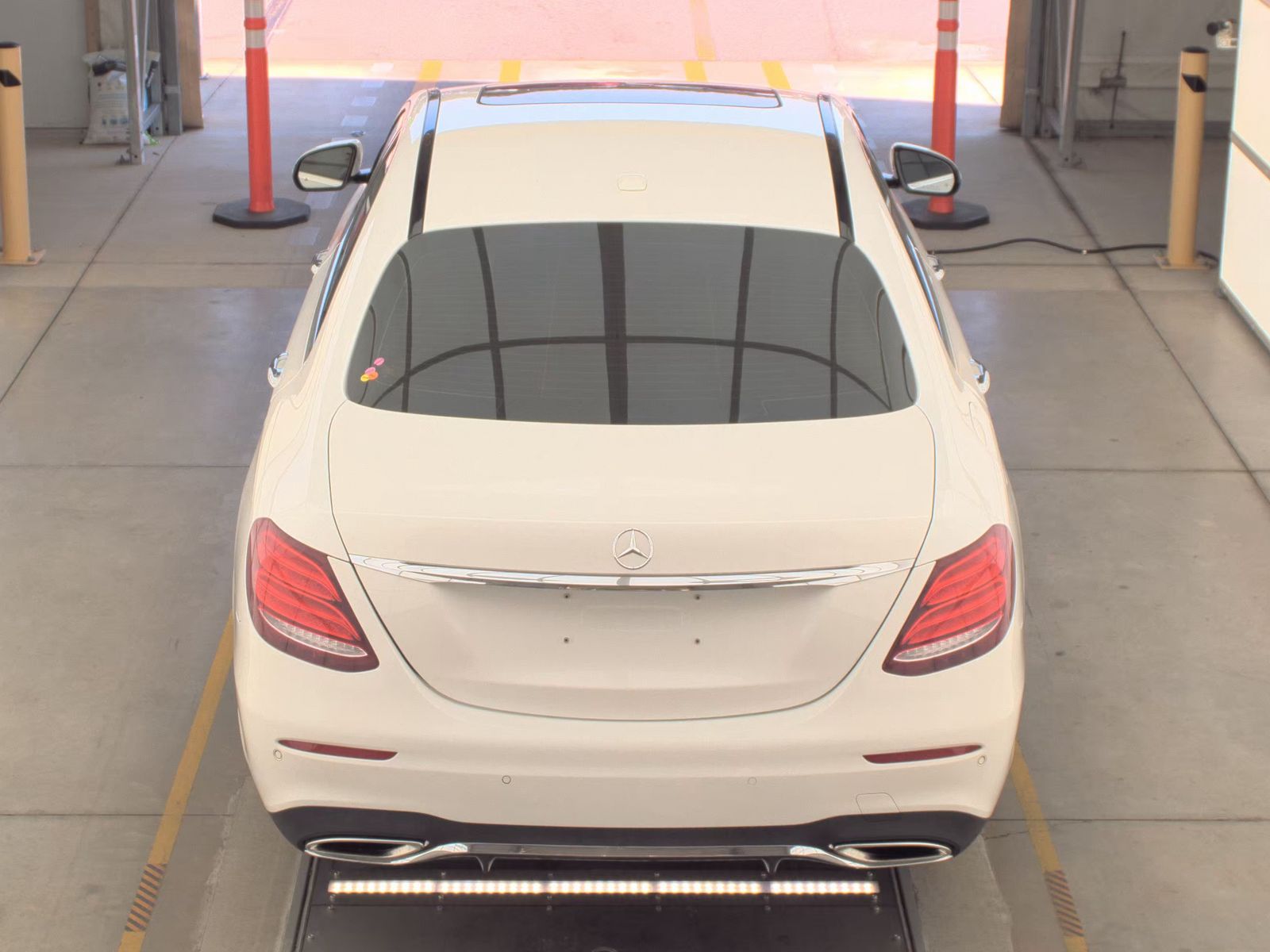 MERCEDES-BENZ E-CLASS - 7