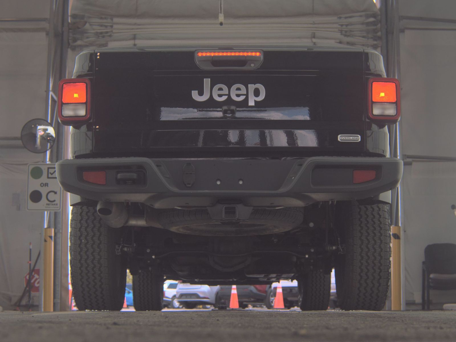 JEEP OVERLAND - 8