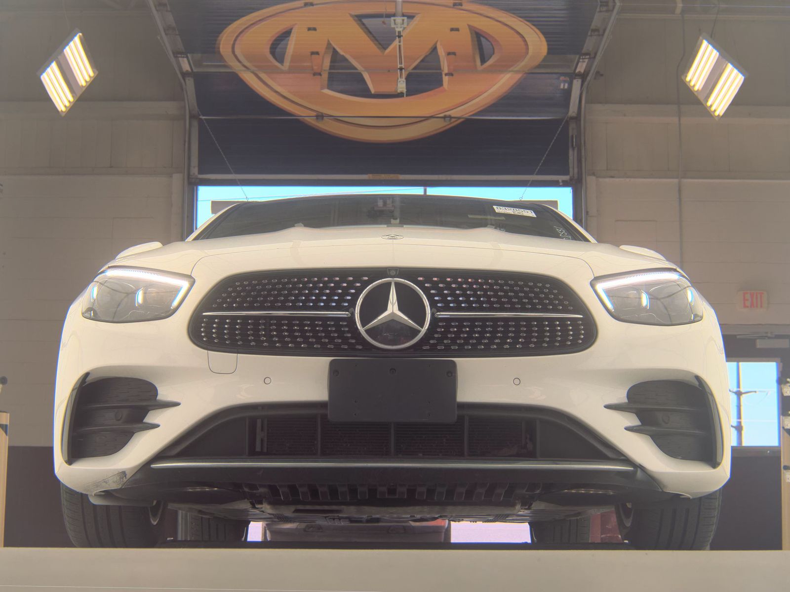 MERCEDES-BENZ E-CLASS - 4