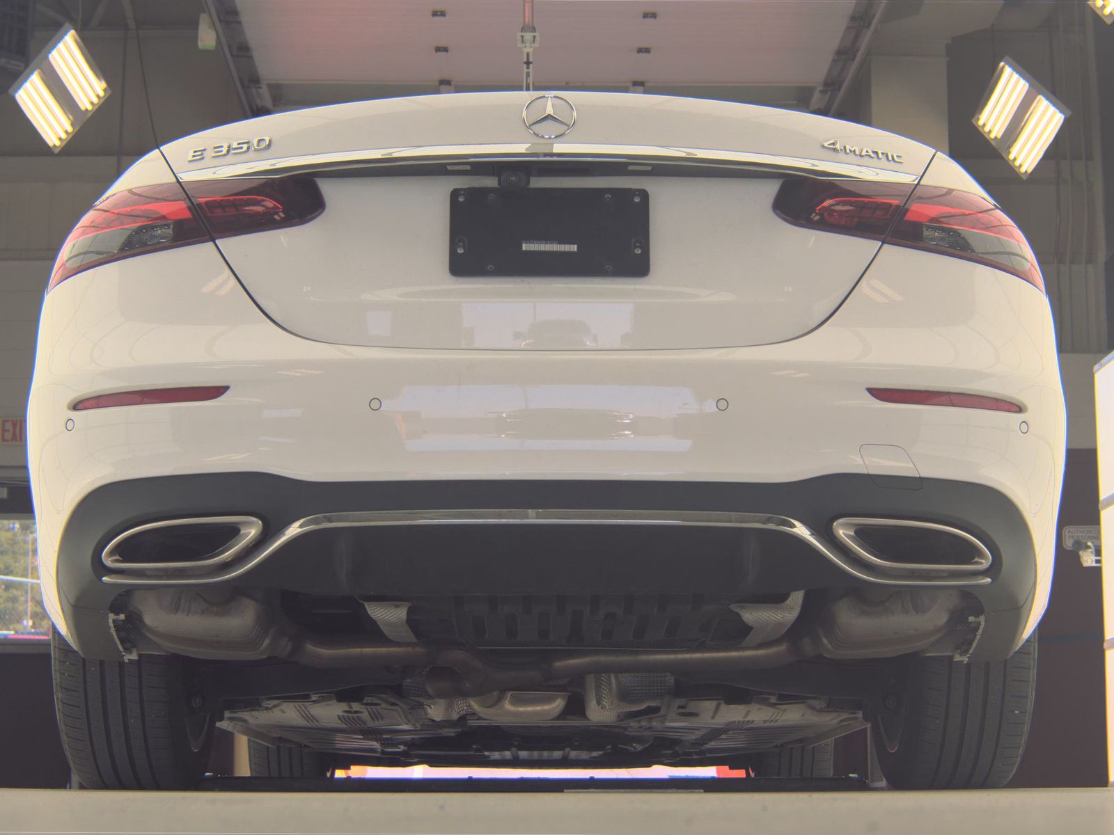 MERCEDES-BENZ E-CLASS - 8