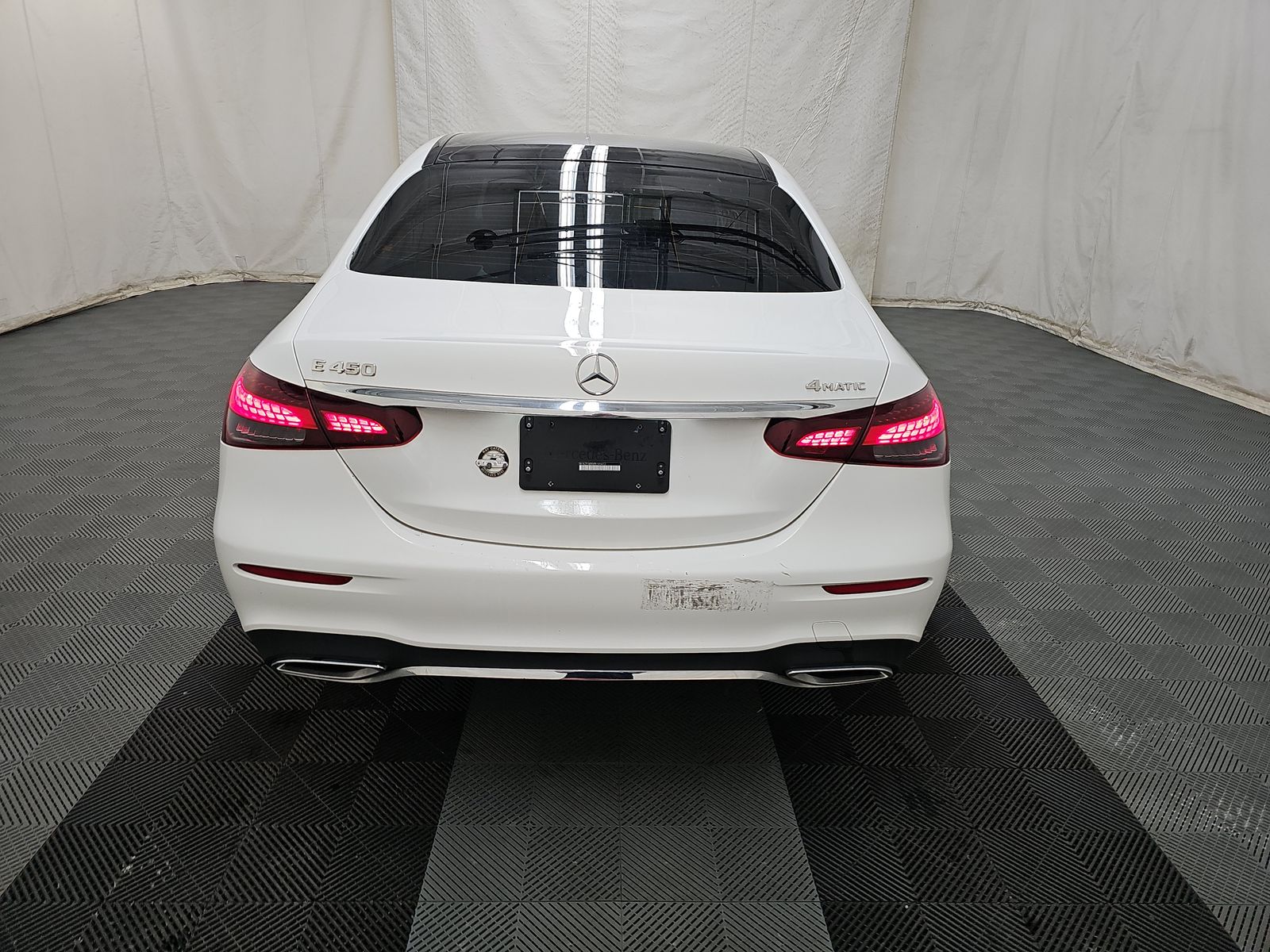 MERCEDES-BENZ E-CLASS - 6