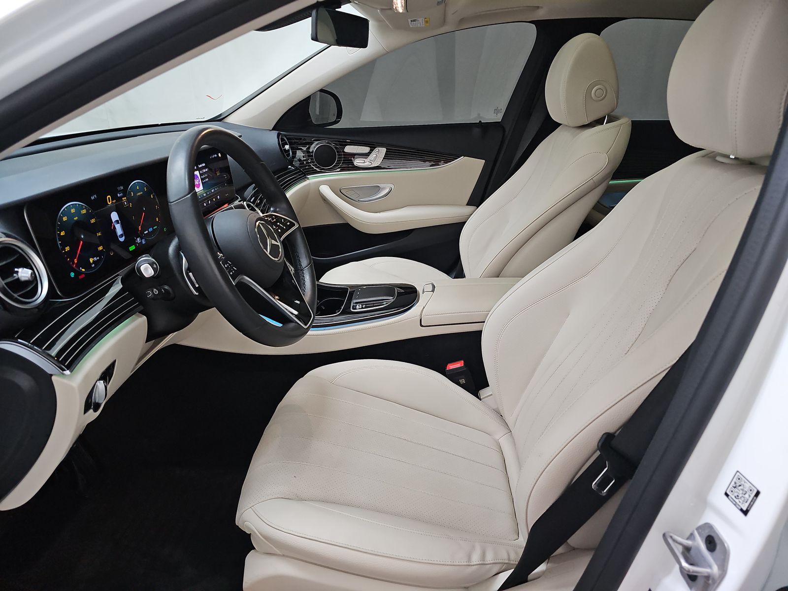 MERCEDES-BENZ E-CLASS - 8