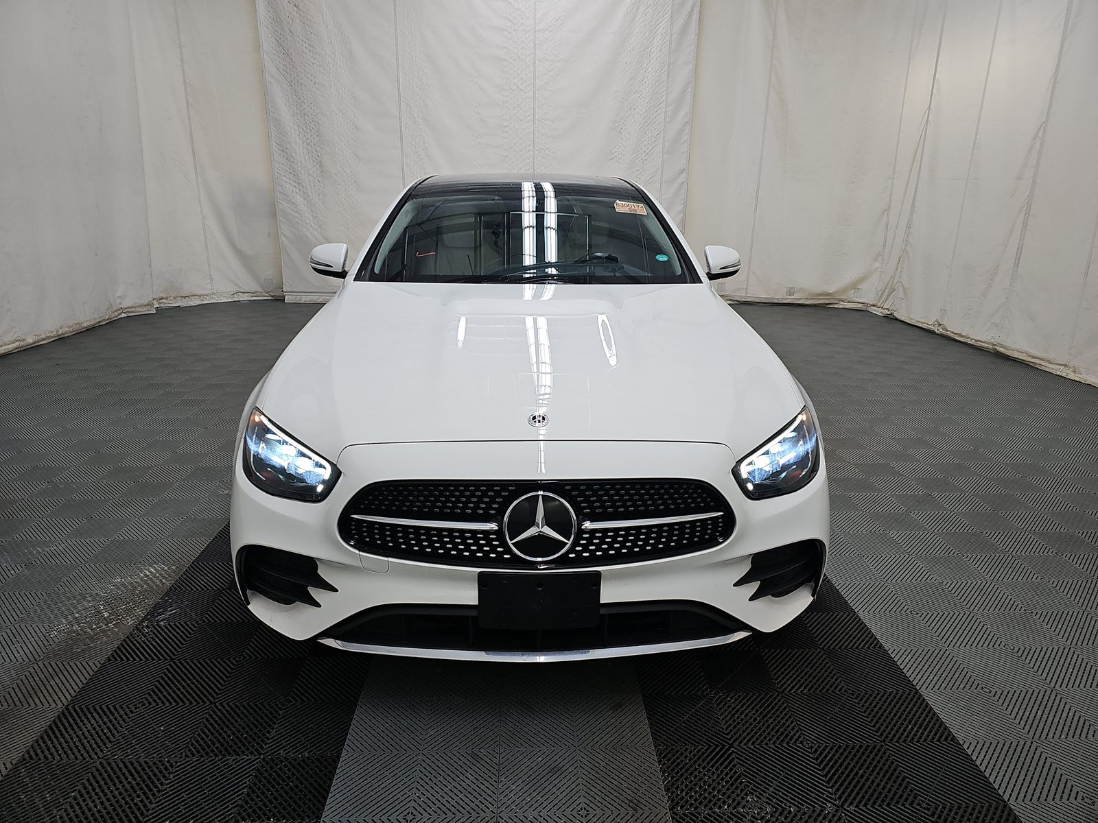 MERCEDES-BENZ E-CLASS - 3