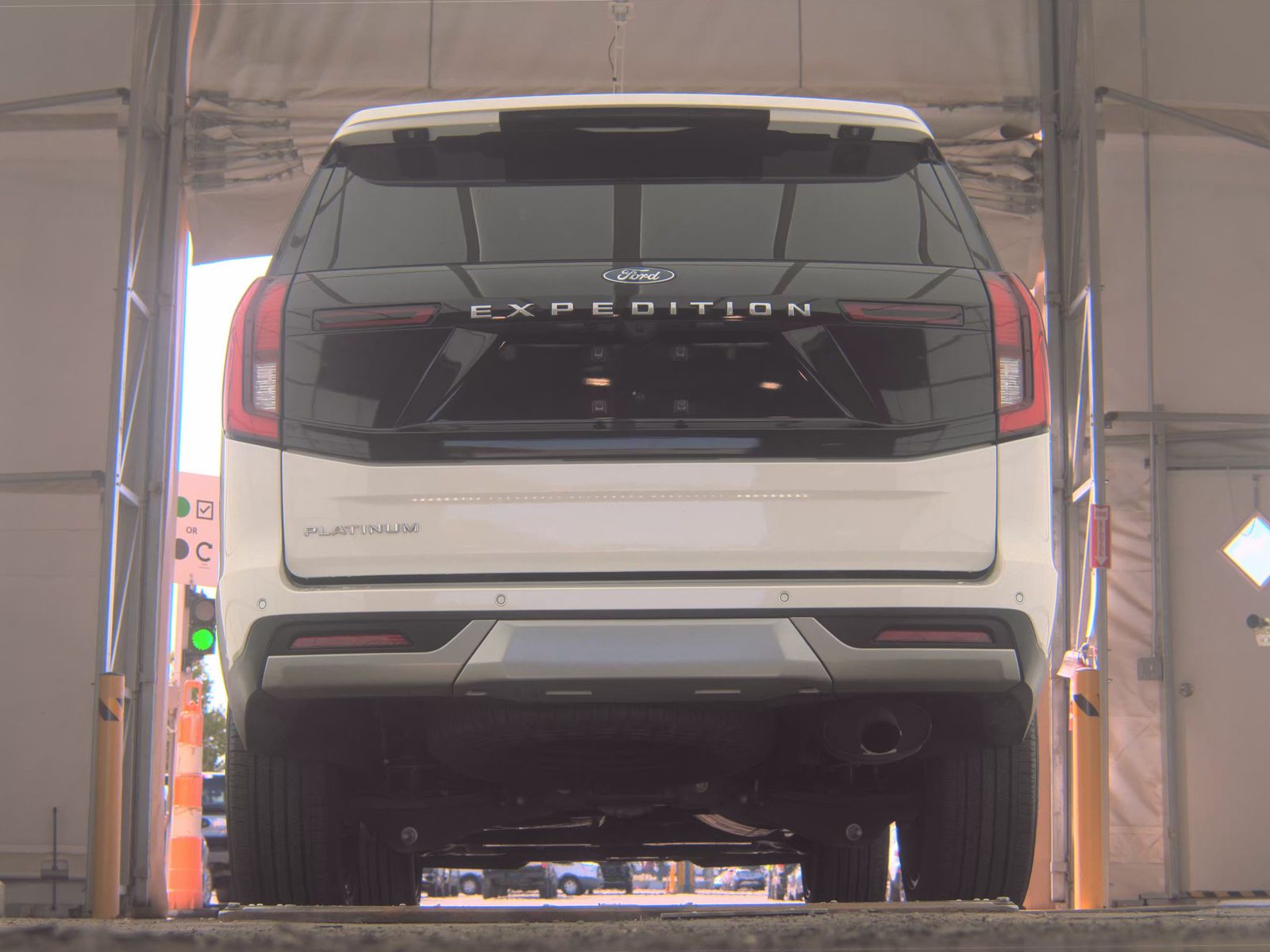 FORD EXPEDITION - 8