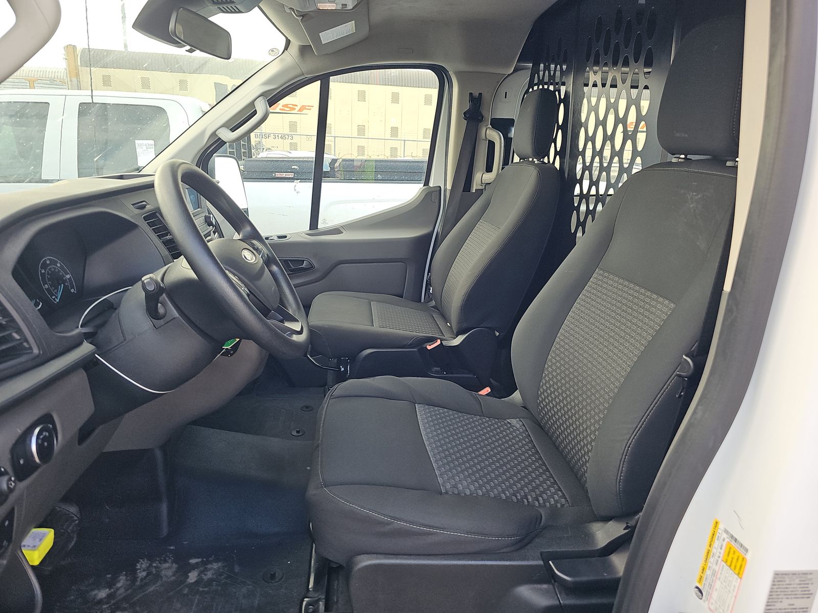 FORD TRANSIT 250 - 8