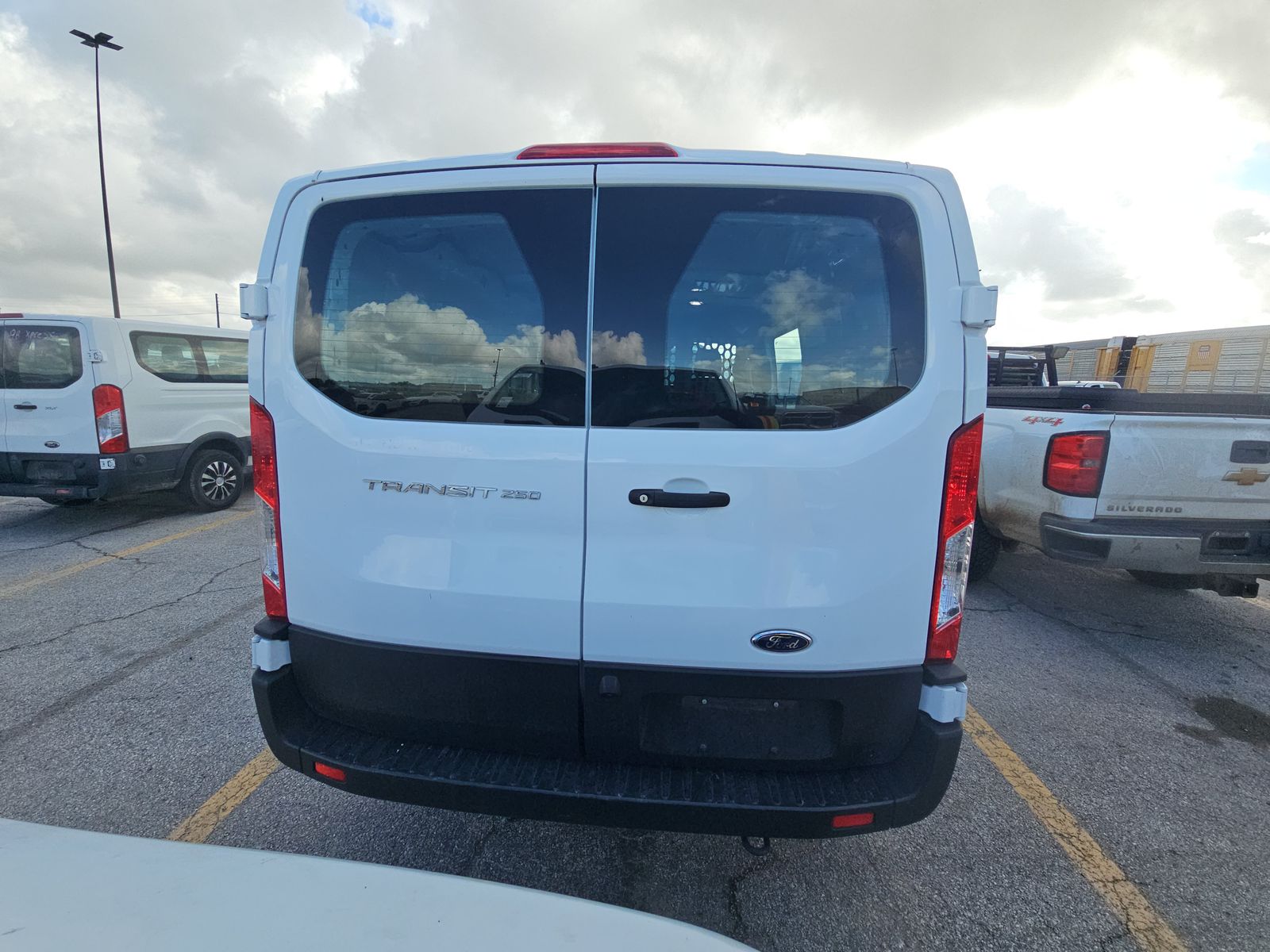 FORD TRANSIT 250 - 6