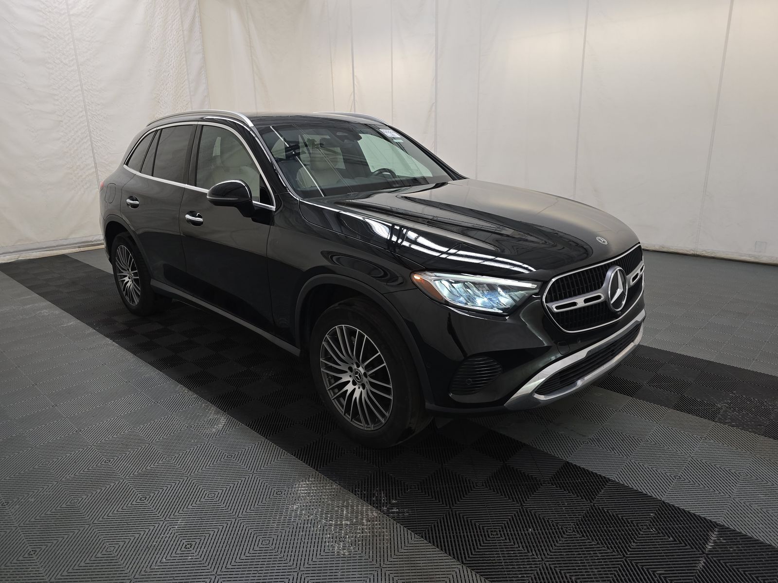 MERCEDES-BENZ GLC-CLASS - 4