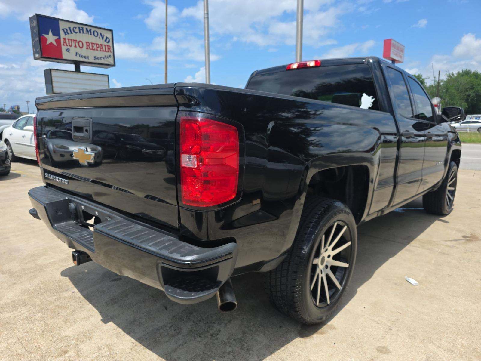 CHEVROLET CUSTOM - 3