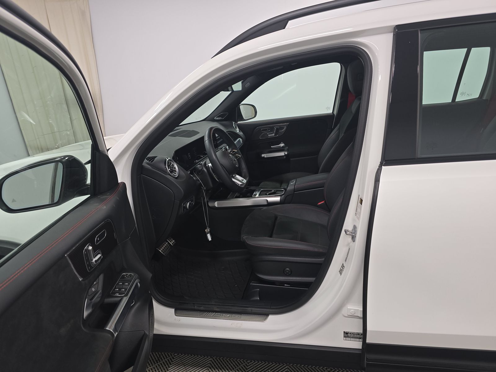 MERCEDES-BENZ GLB-CLASS AMG - 8