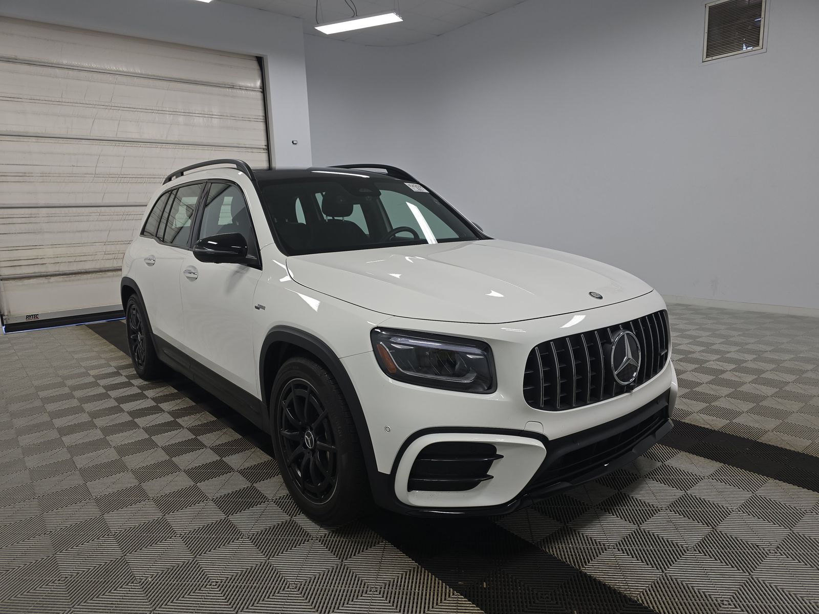 MERCEDES-BENZ GLB-CLASS AMG - 4