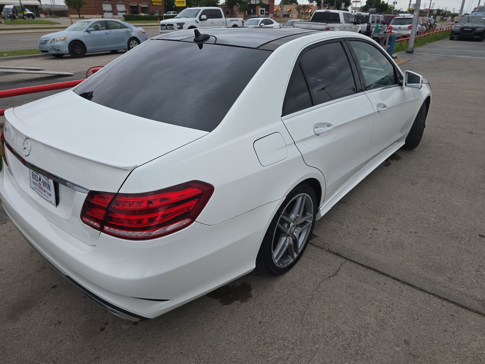 MERCEDES-BENZ E-CLASS - 5