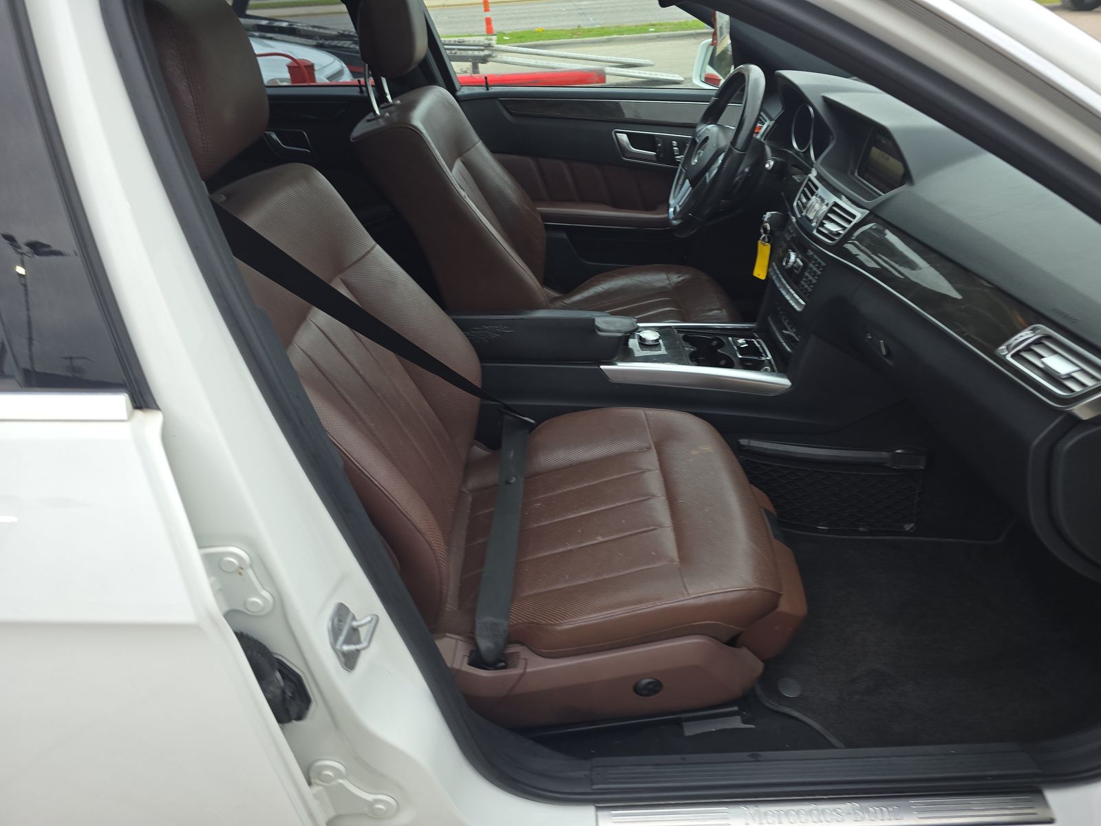 MERCEDES-BENZ E-CLASS - 9