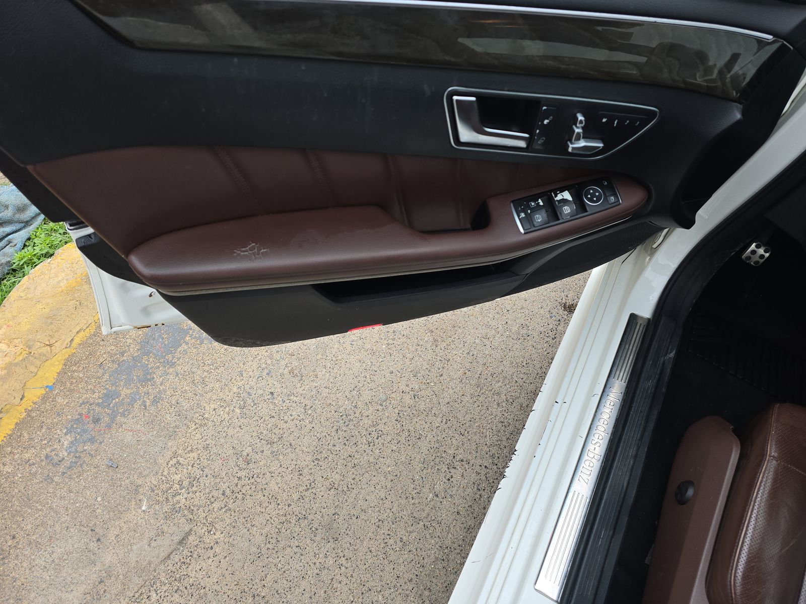 MERCEDES-BENZ E-CLASS - 10