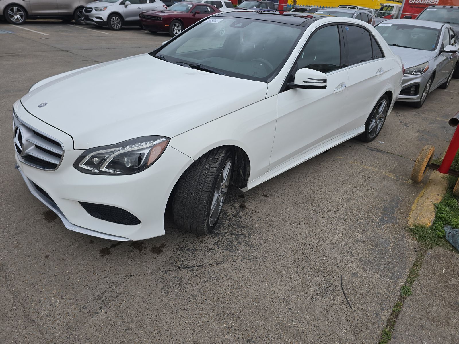 MERCEDES-BENZ E-CLASS - 1