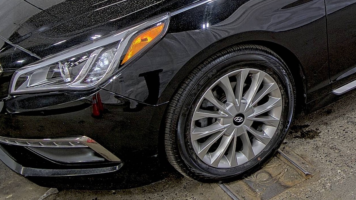 HYUNDAI 2.4L LTD - 8