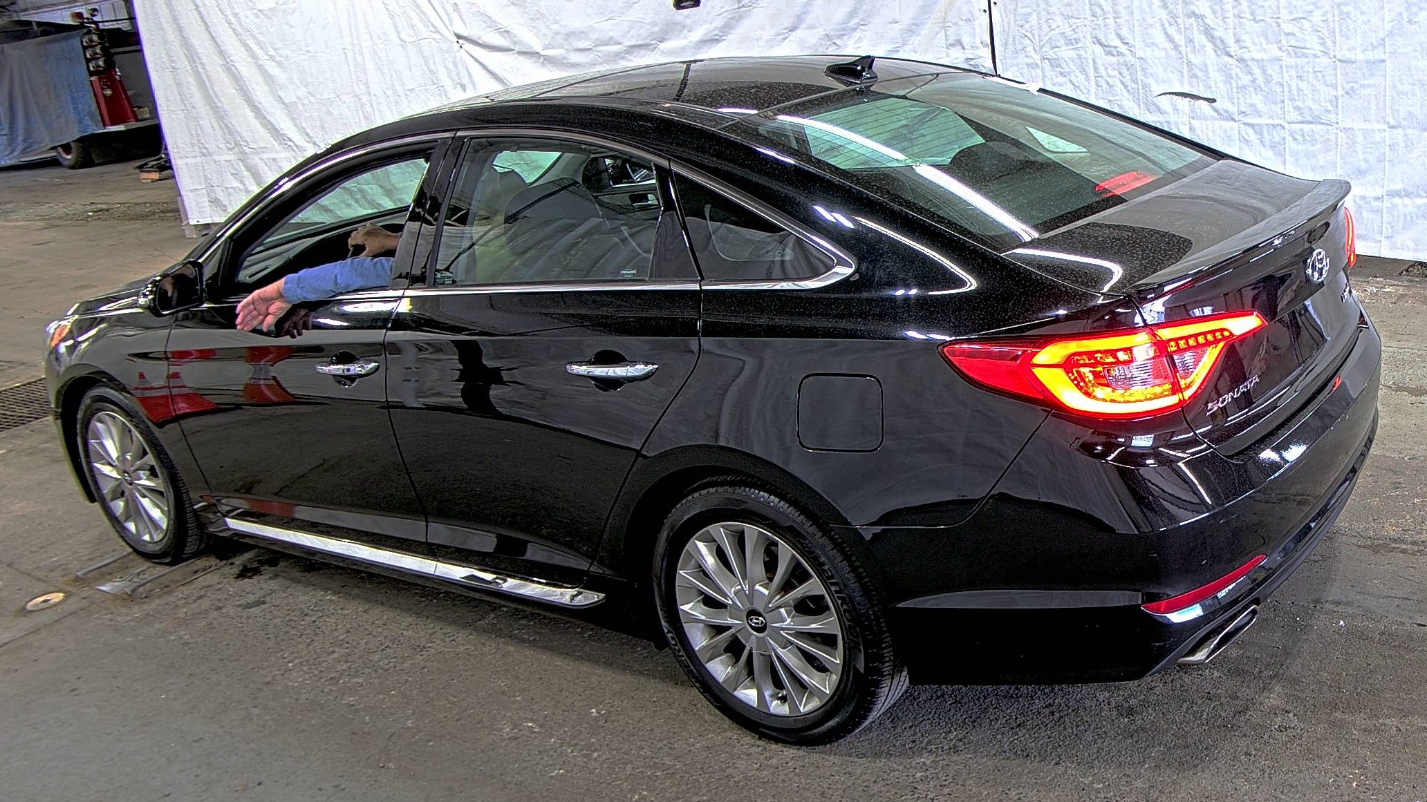 HYUNDAI 2.4L LTD - 7