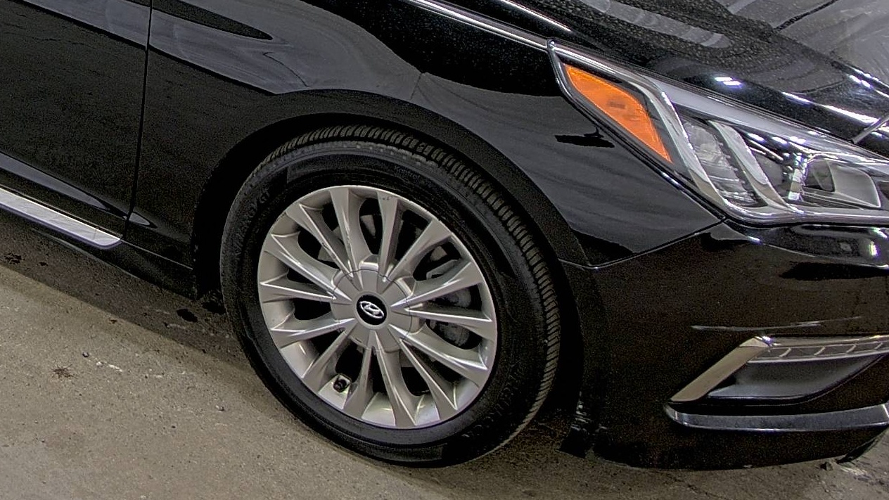 HYUNDAI 2.4L LTD - 9