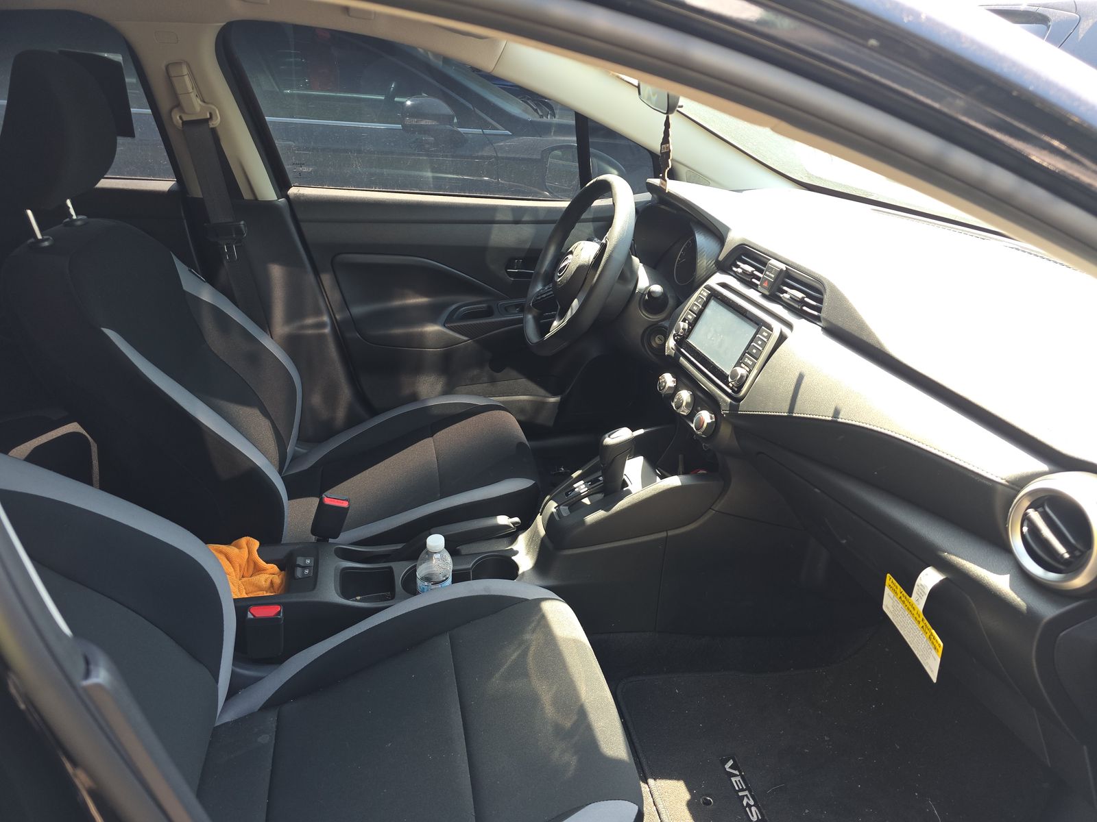 NISSAN VERSA - 9