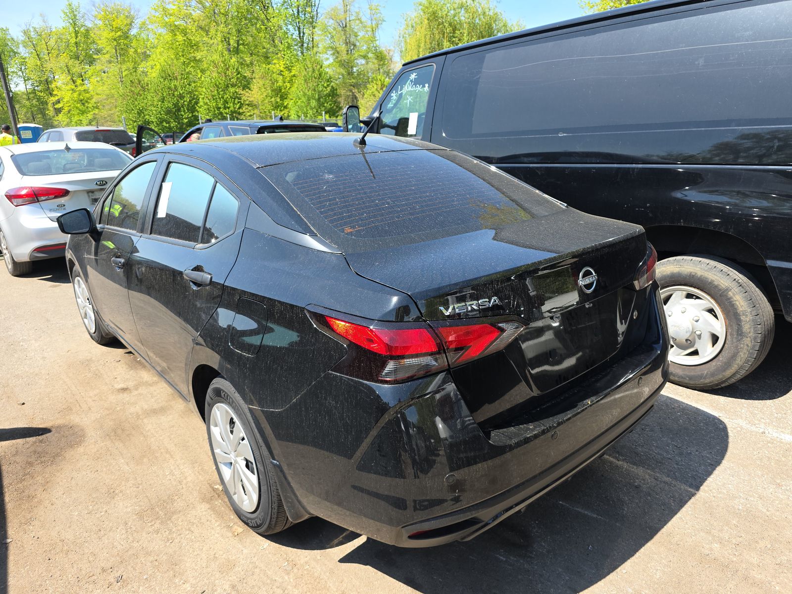 NISSAN VERSA - 7