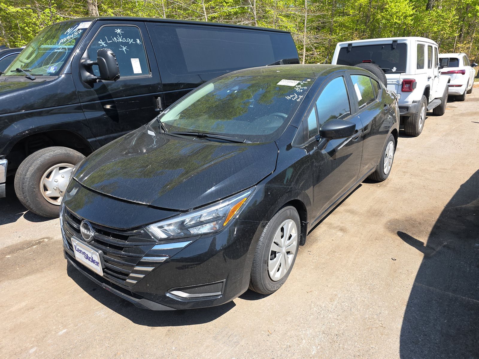 NISSAN VERSA - 1