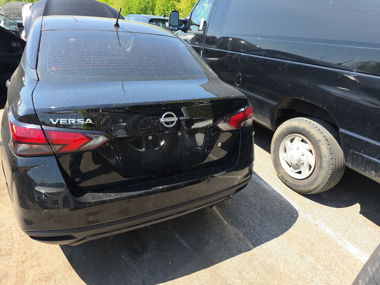 NISSAN VERSA - 6