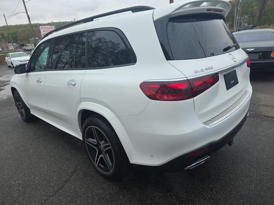 MERCEDES-BENZ GLS - 7