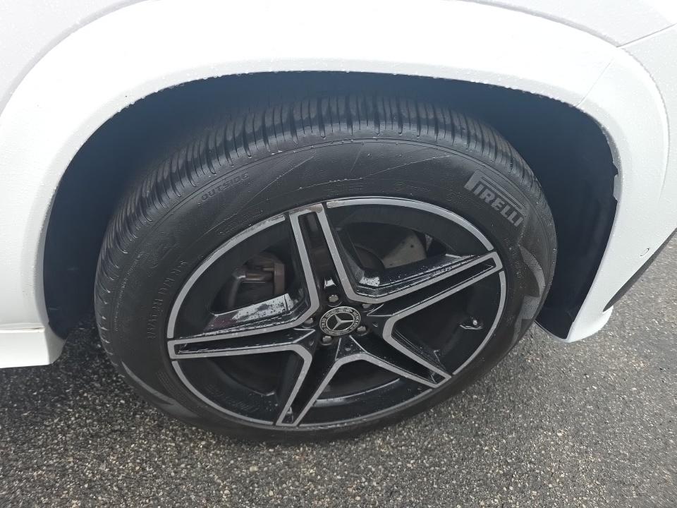 MERCEDES-BENZ GLS - 10