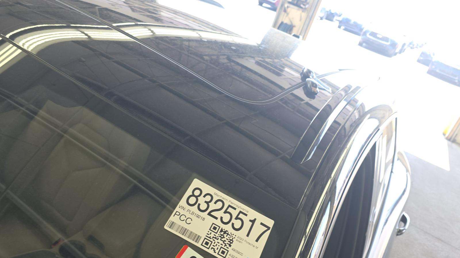 2023 Porsche Macan Base AWD