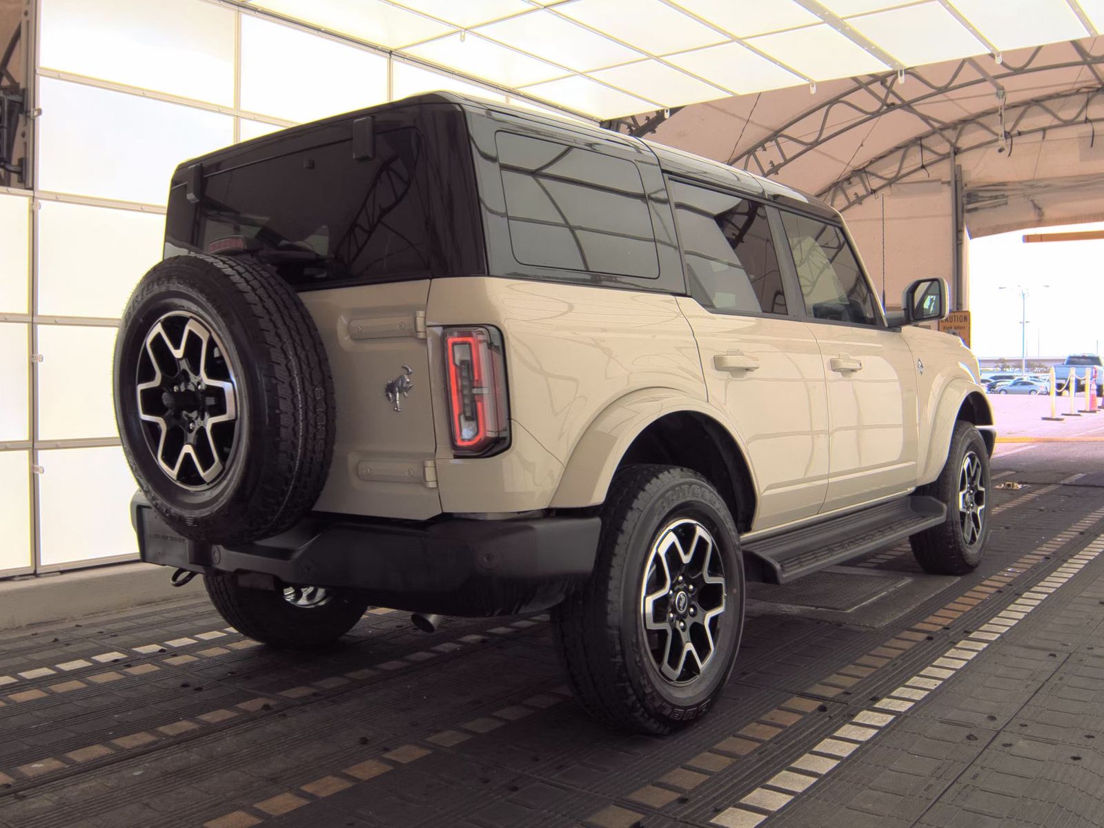 FORD BRONCO - 6