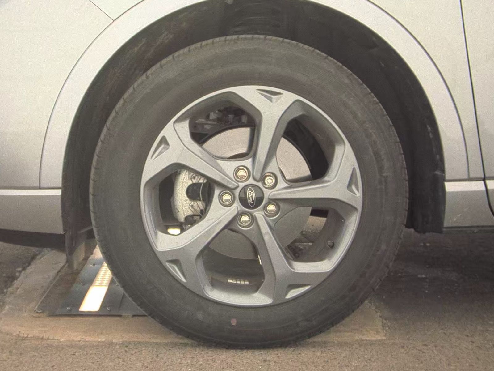 FORD ESCAPE - 10
