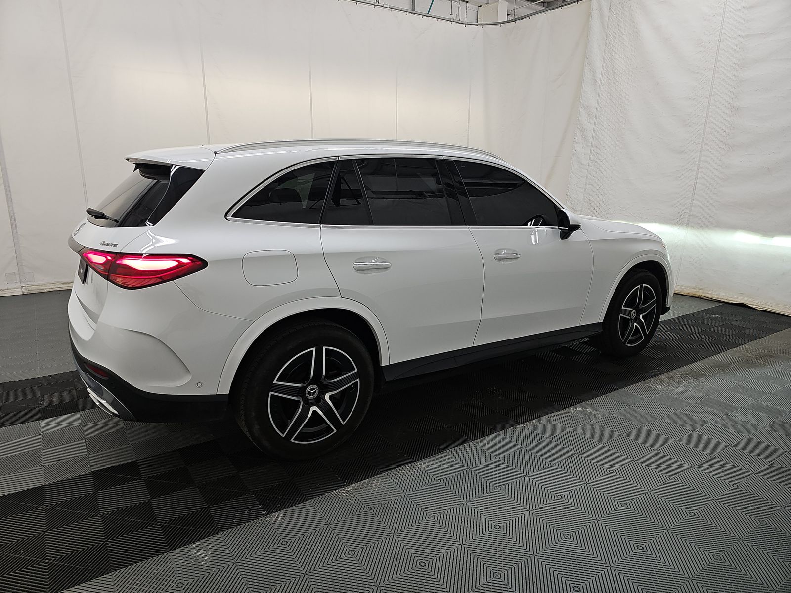 MERCEDES-BENZ GLC - 5