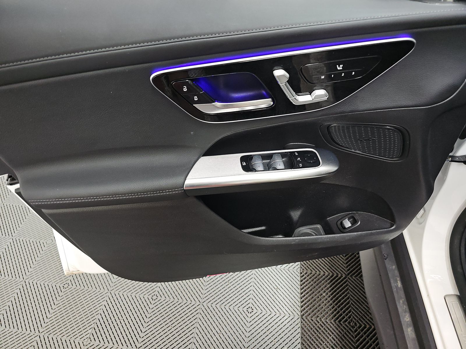 MERCEDES-BENZ GLC-CLASS - 10