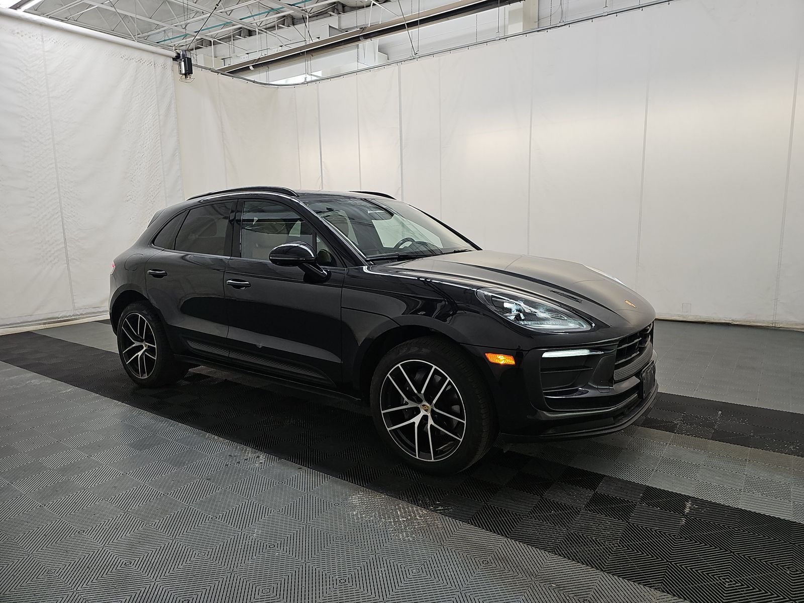 2023 Porsche Macan Base AWD