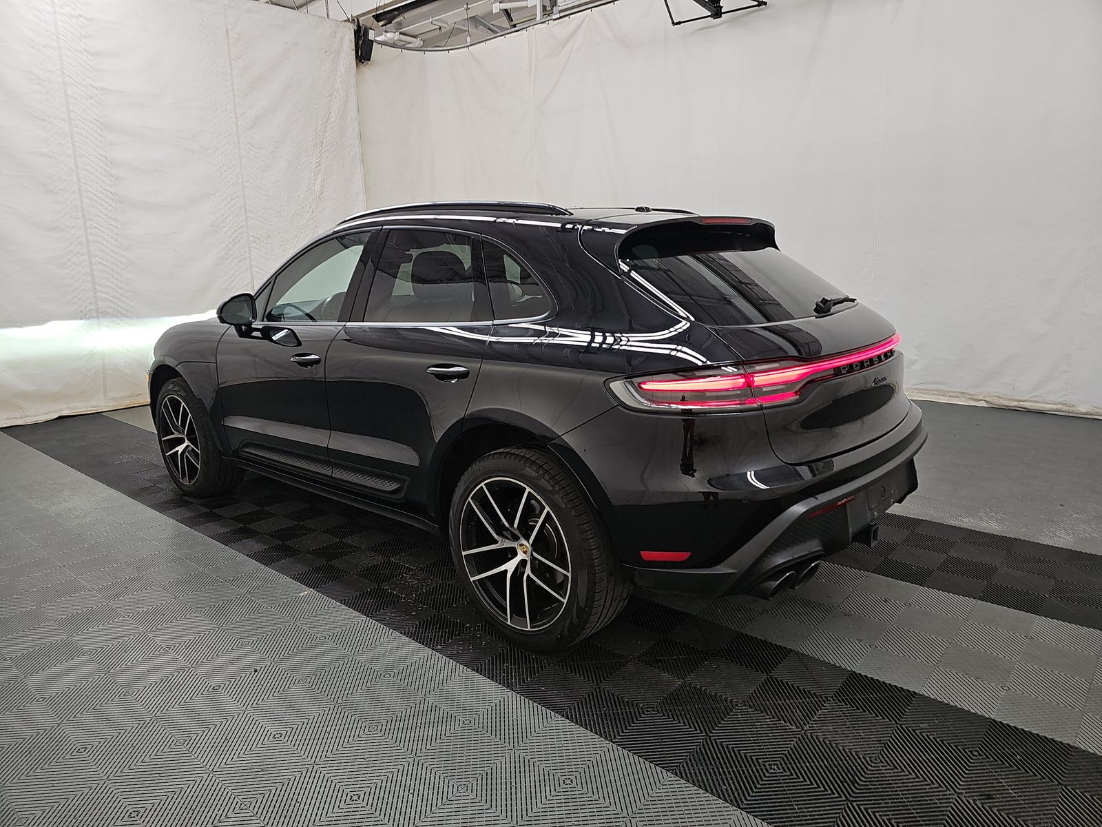 2023 Porsche Macan Base AWD
