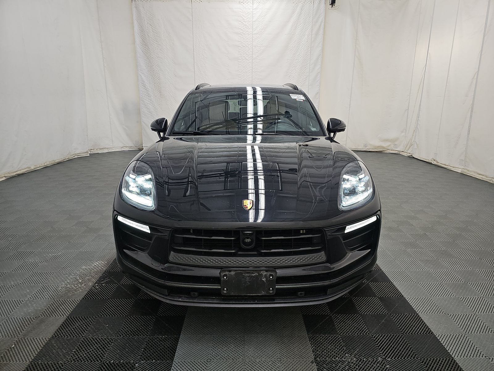 2023 Porsche Macan Base AWD