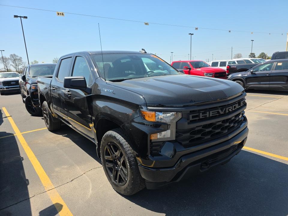 CHEVROLET CUSTOM - 4