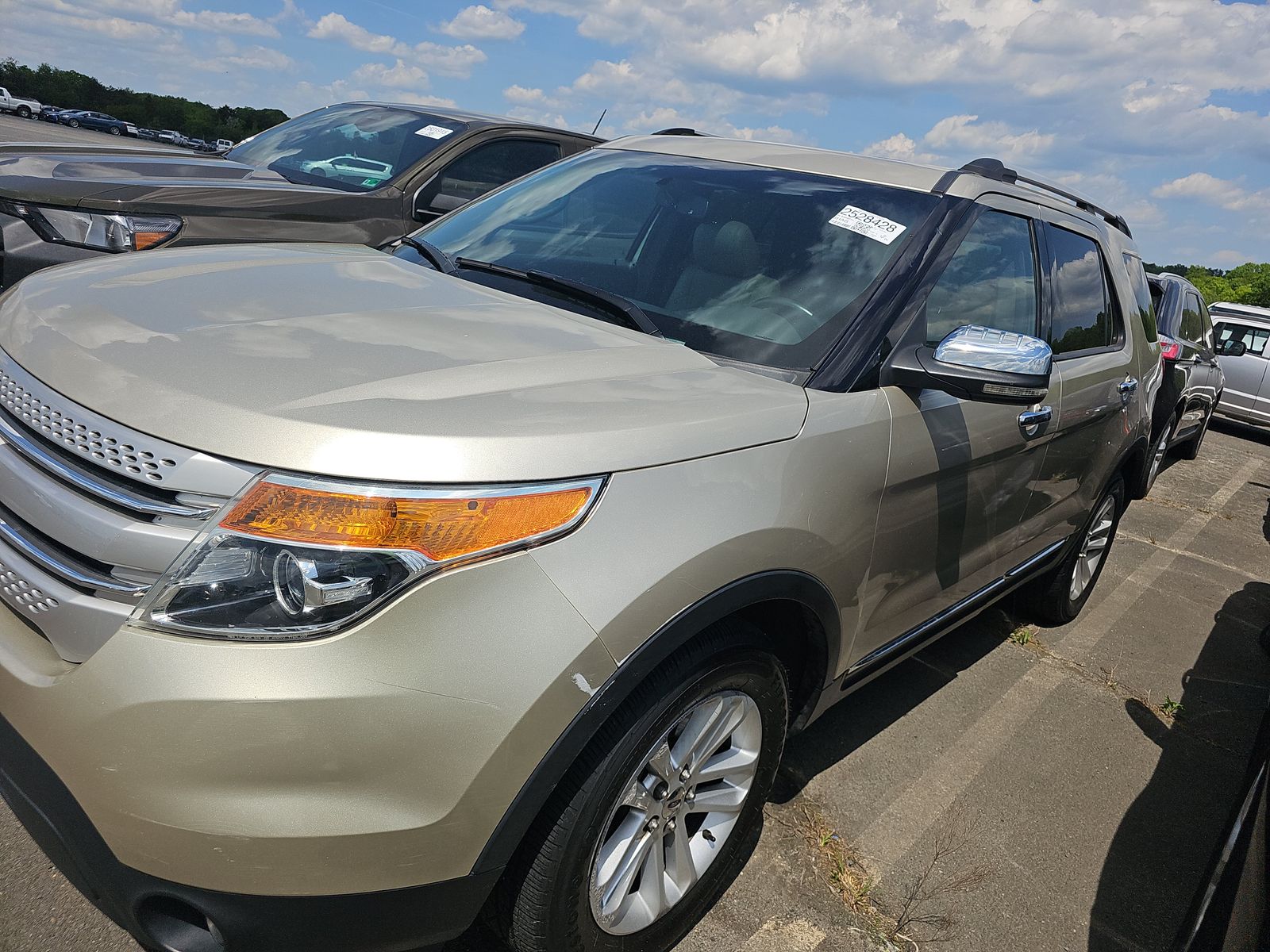 FORD EXPLORER - 1
