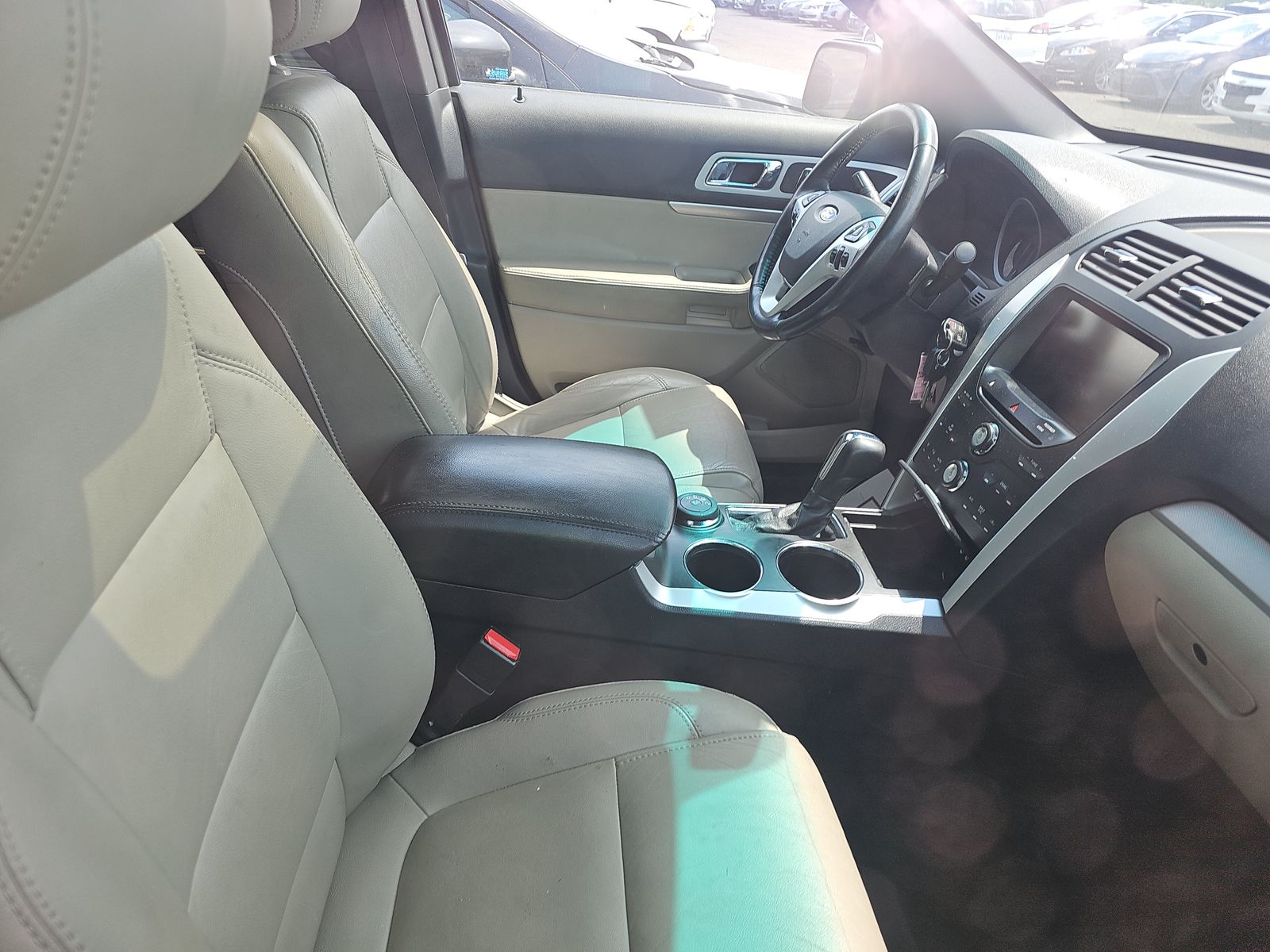 FORD EXPLORER - 9