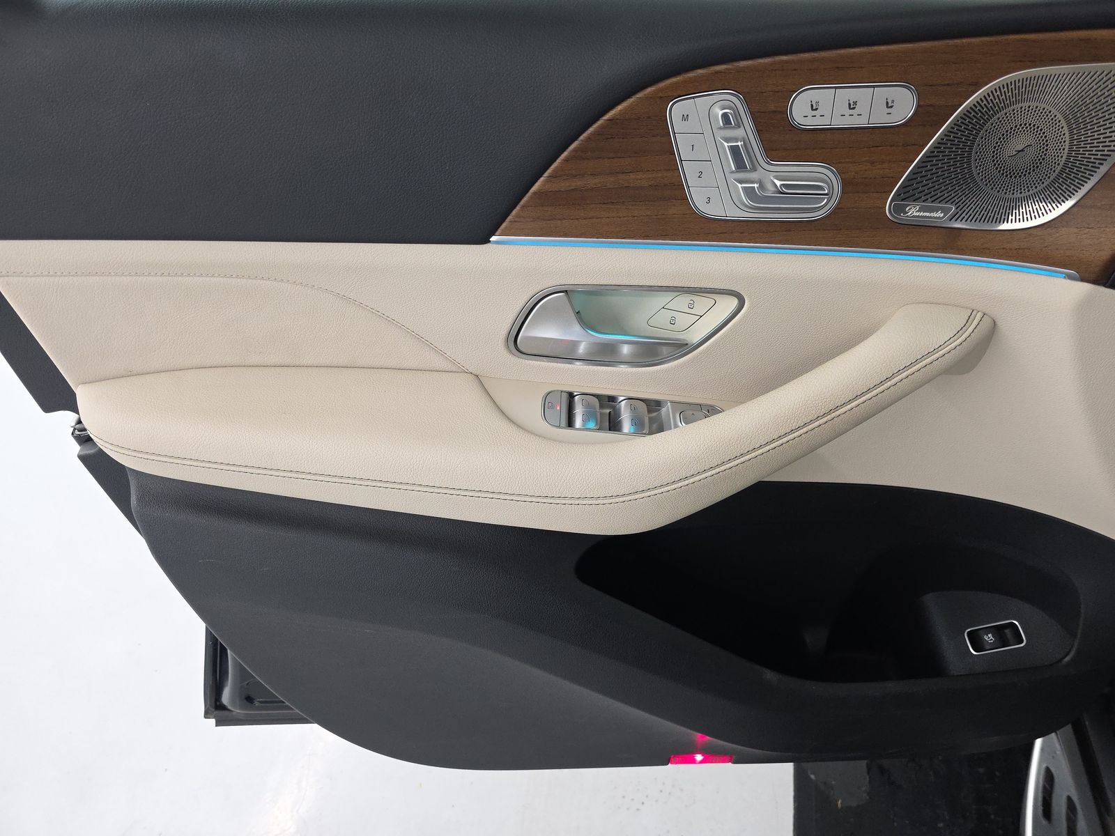 MERCEDES-BENZ GLS - 10