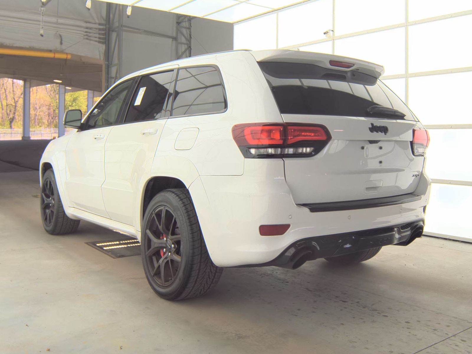 JEEP SRT - 9
