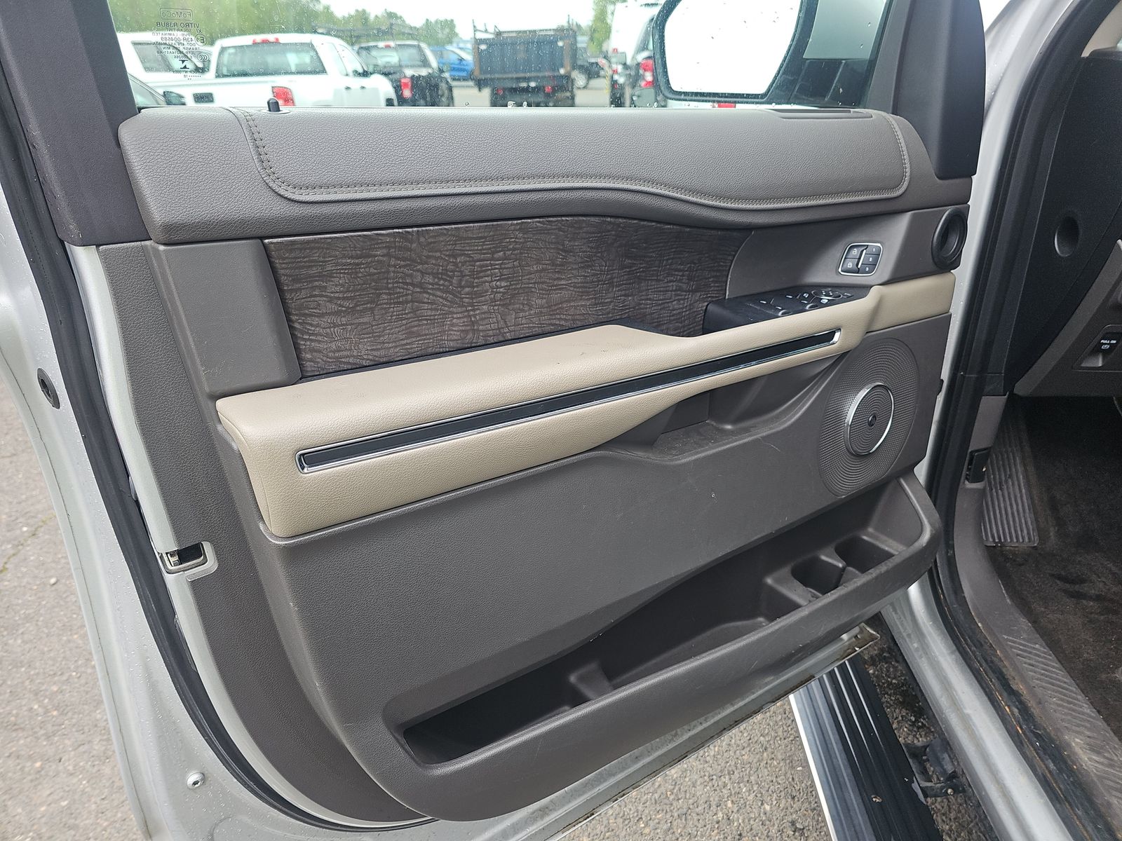 FORD EXPEDITION - 10