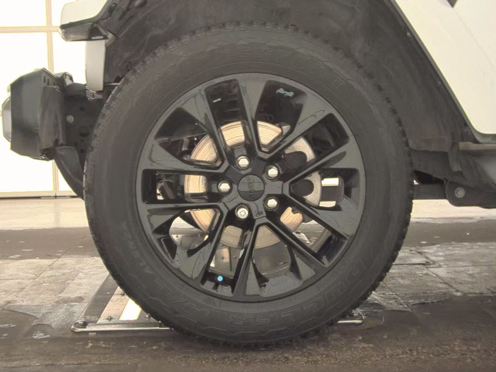 JEEP UNL SAHARA - 10