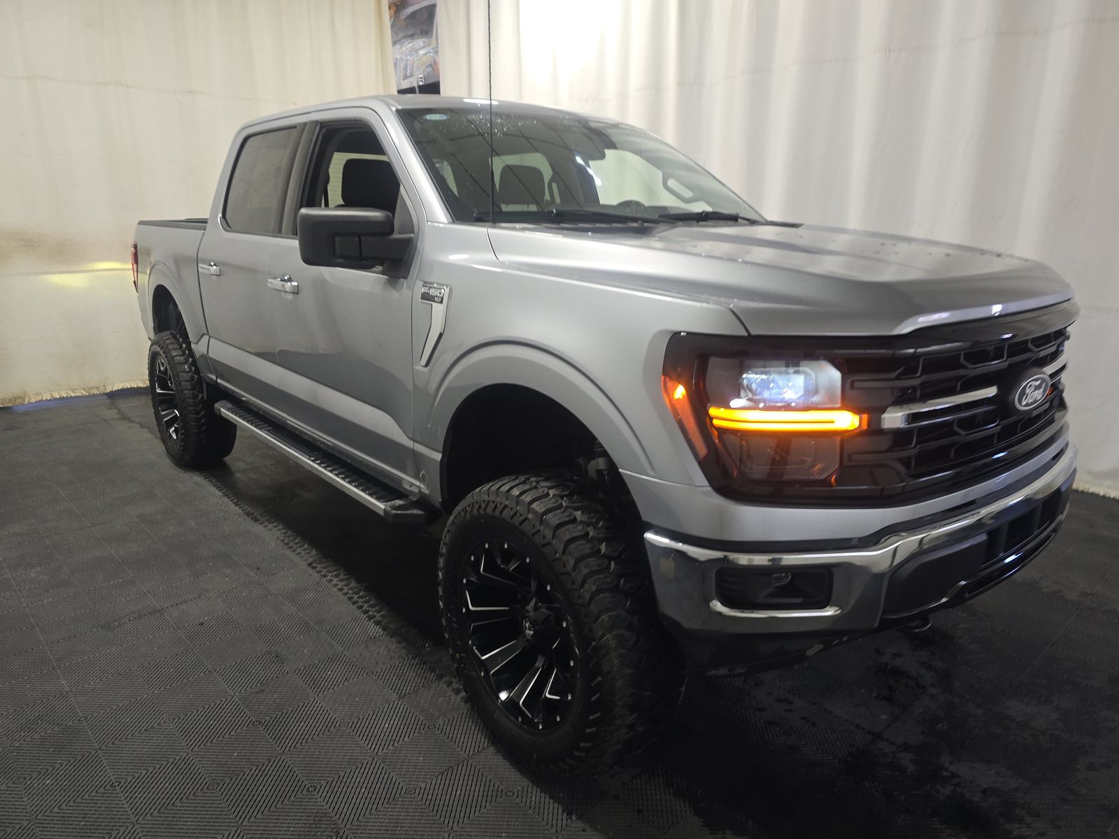 FORD F-150 - 4