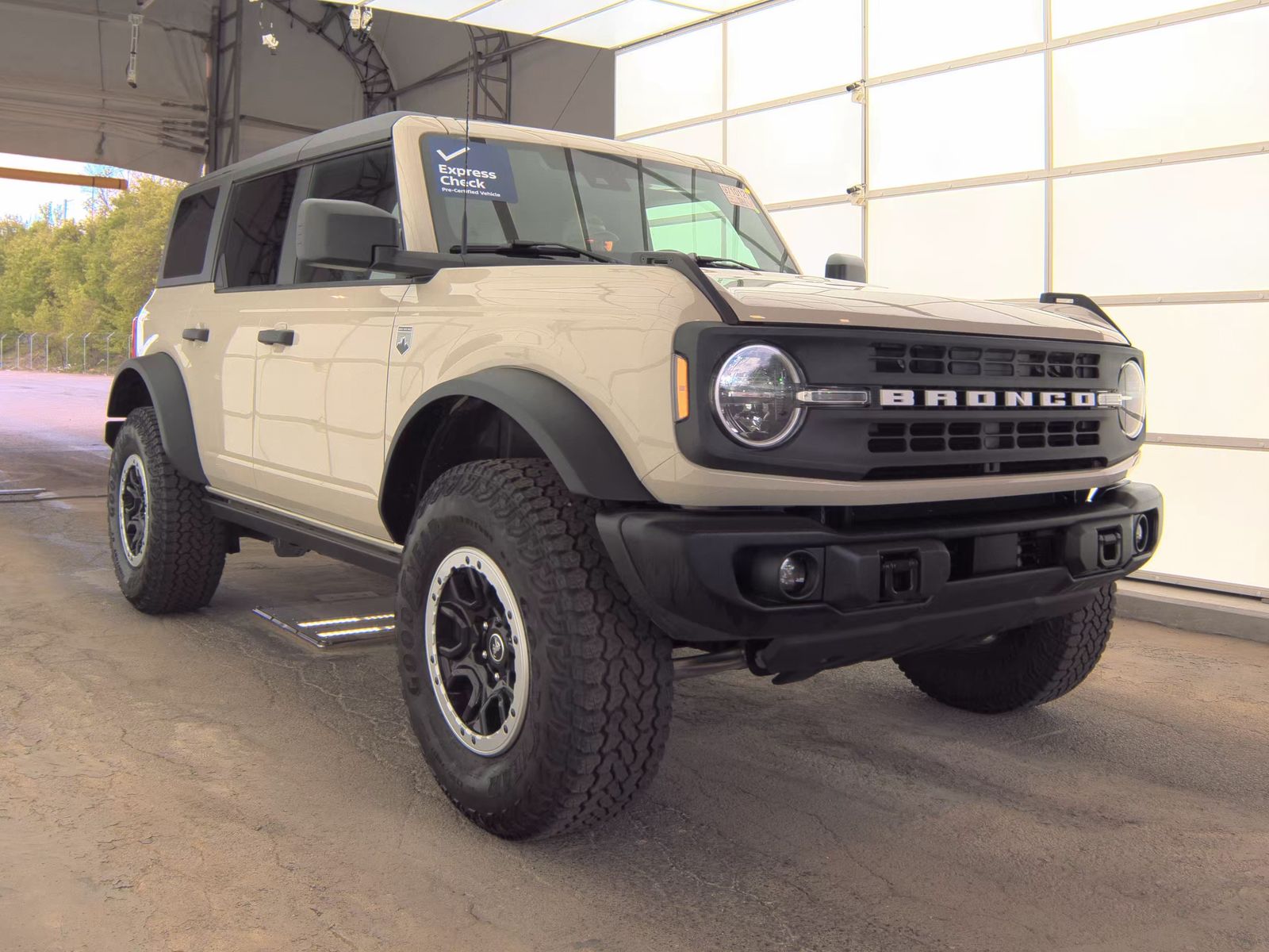 FORD BRONCO - 5