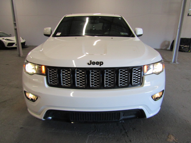 JEEP LAREDO E - 3