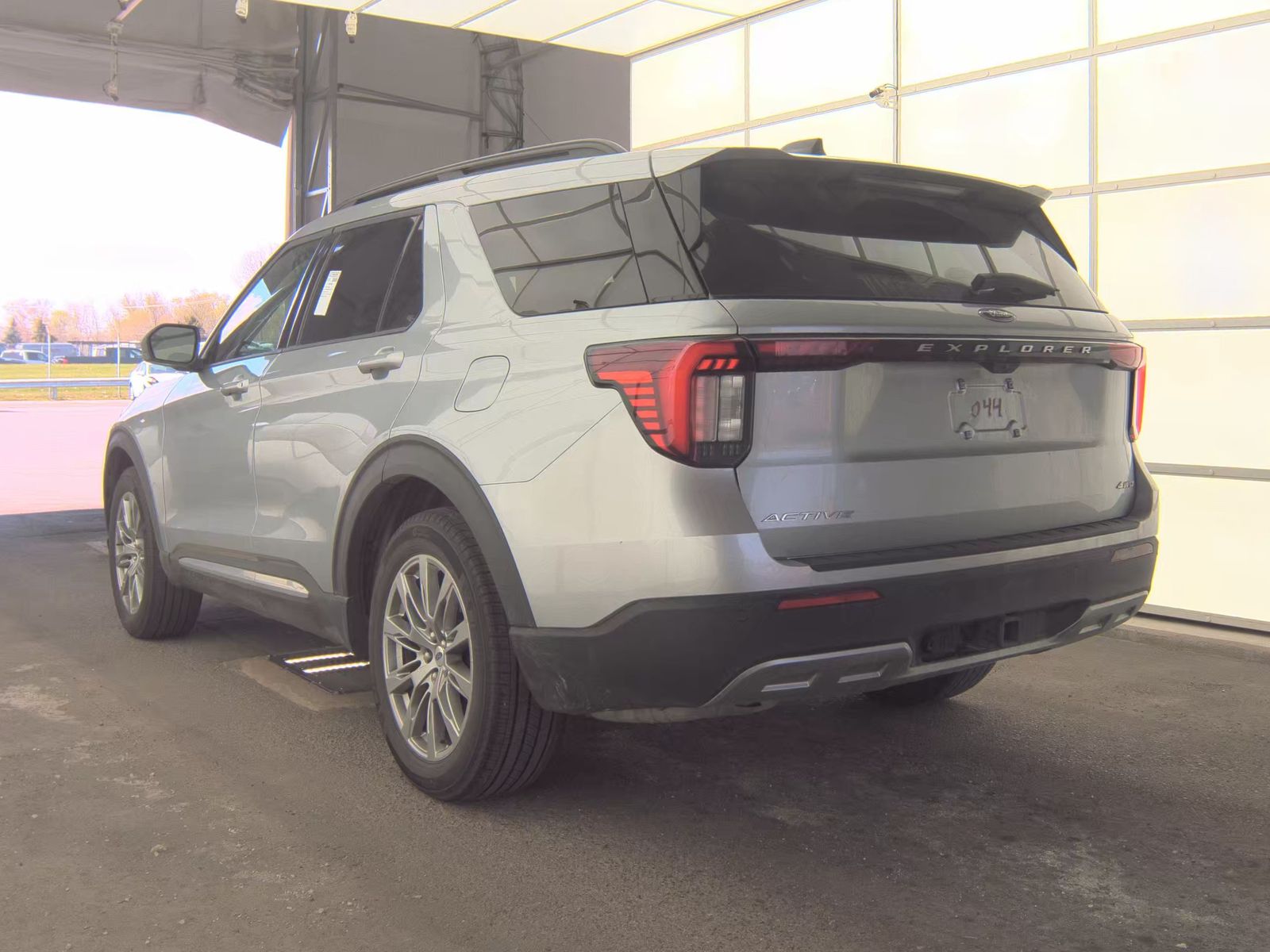 FORD EXPLORER - 9