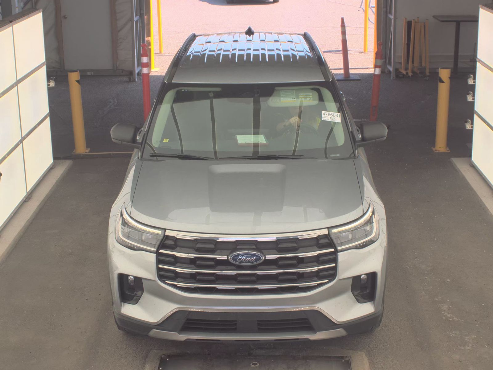 FORD EXPLORER - 3